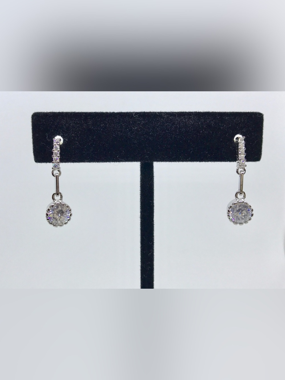 NWOT Premier Designs Silver Crystal Drop Earrings post style
